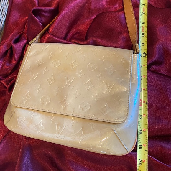 Louis Vuitton Vernis Shoulder Bag - Picture 4 of 13